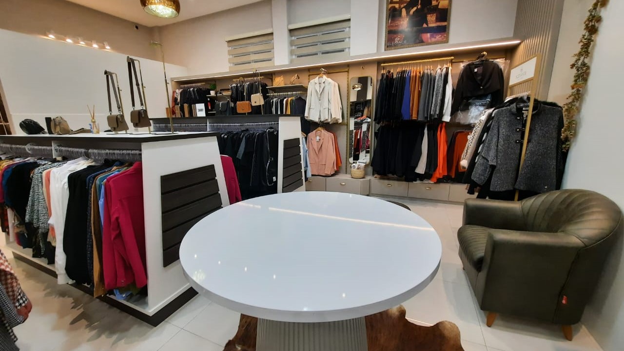 Outro ambiente interno real da Rose Store